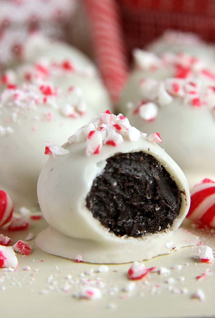 Candy Cane Oreo Truffles - Cakescottage