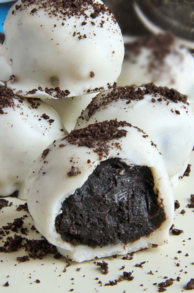 White Chocolate Oreo Truffles - Cakescottage