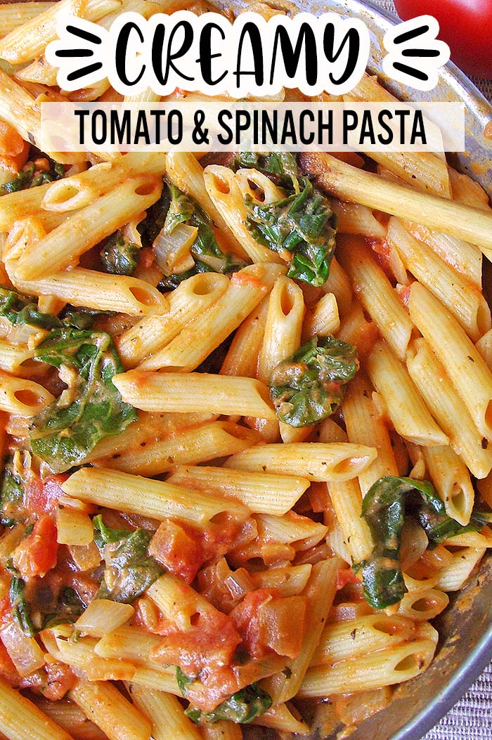 Creamy Tomato and Spinach Pasta - hearty meal packed with flavor, perfect for a cold winter day and ready for 30 minutes #pasta #penne #tomatoes #30minutes