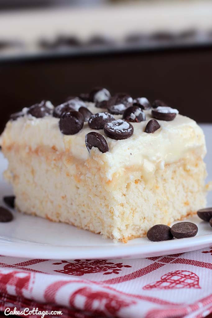 Cannoli Cake