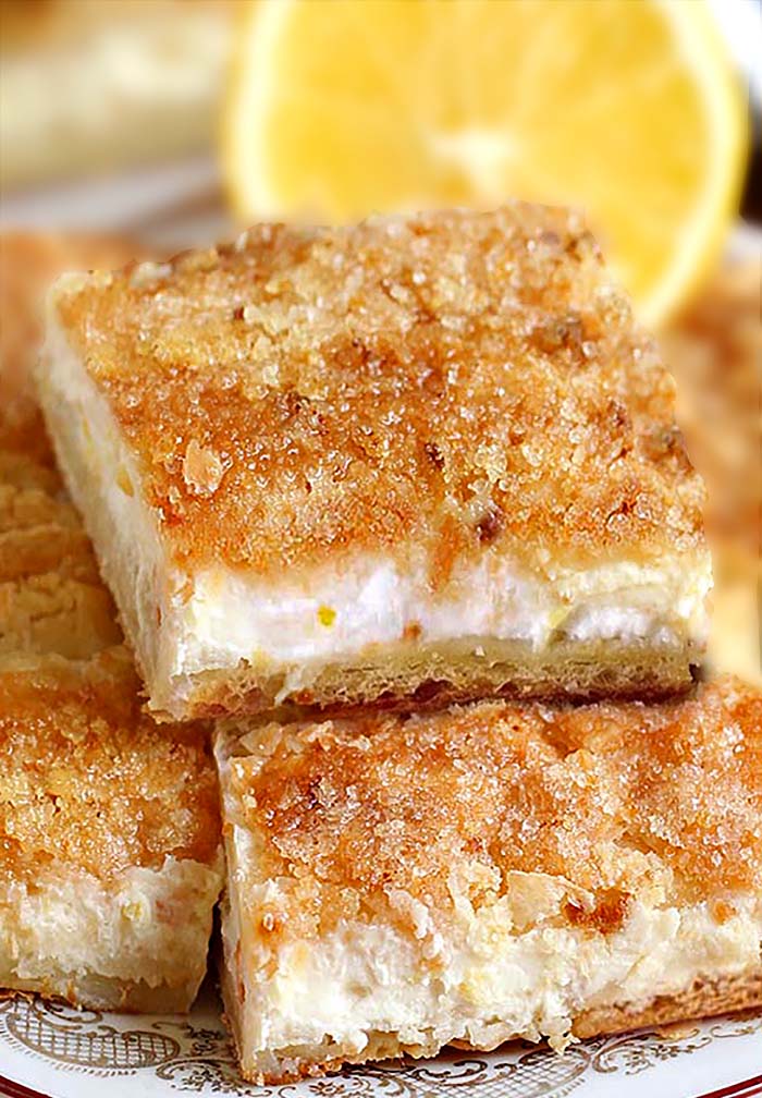 Easy Lemon Cream Cheese Bars - Crescent Rolls, with simplest cheesecake filling. #crescentrolls #lemon