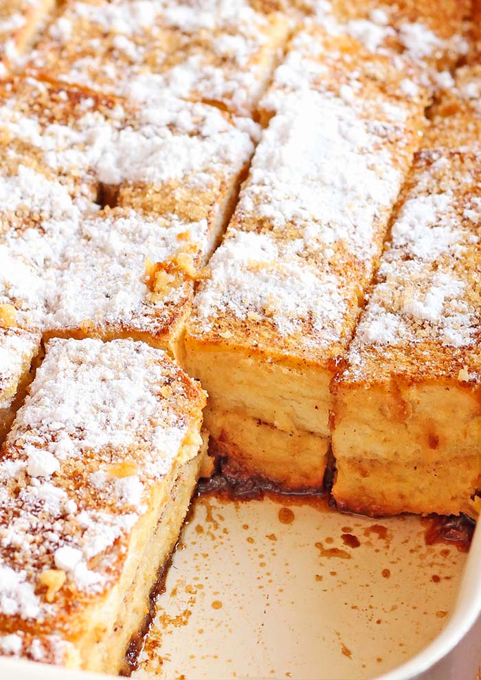 Easy Overnight French Toast Bake - Cakescottage