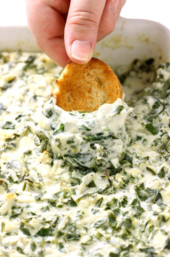 I have to give you one piece of advice: bring the easy spinach artichoke game day winners dip and watch how you become the big hero at the party!