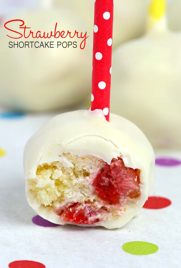  Strawberry shortcake pops - Angel food cake balls stuffed with fresh strawberries and whipped cream then dipped into melted white chocolate.  A simple and fun way to enjoy the classic strawberry shortcake.