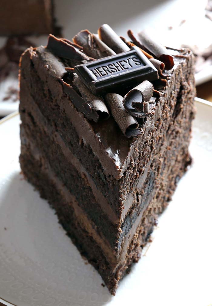 Dark Chocolate Cake Cakescottage