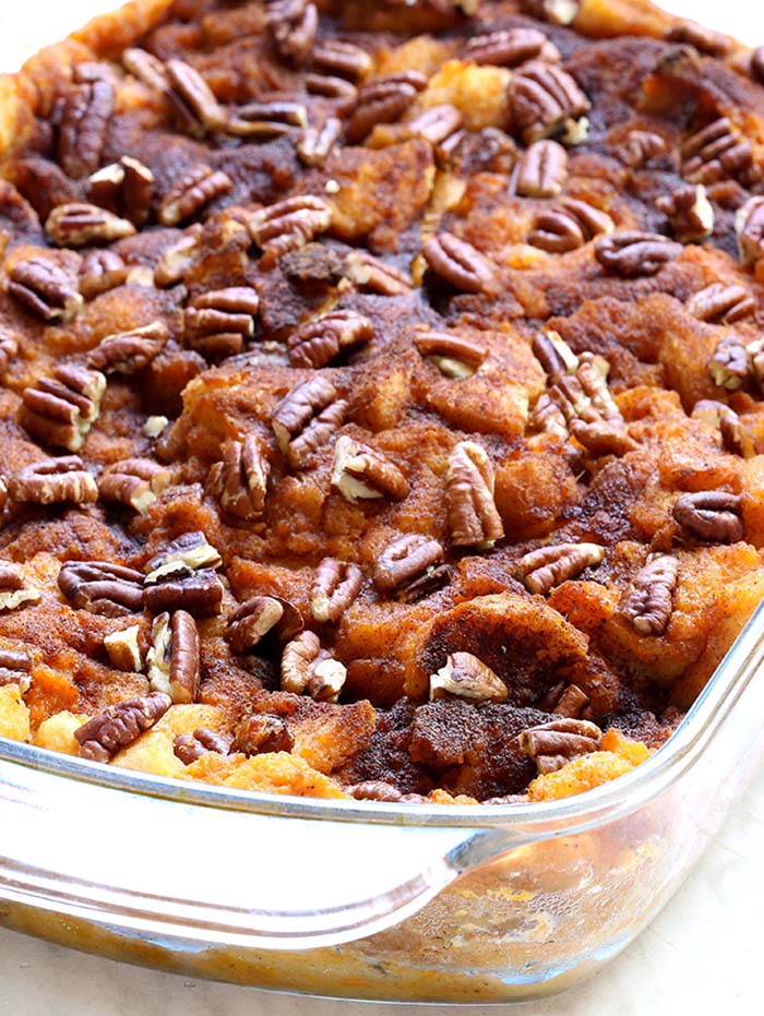 Looking for the ultimate breakfast dish for Thanksgiving?! Look no more! this super-decadent caramel pumpkin pecan bread pudding is an awesome addition to any Thanksgiving table.