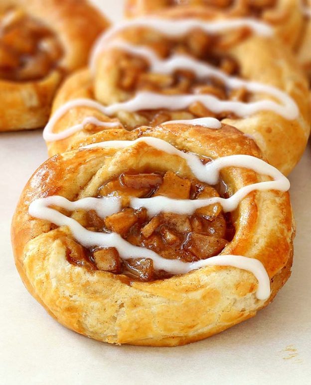 Easy Apple Pie Danish - Cakescottage