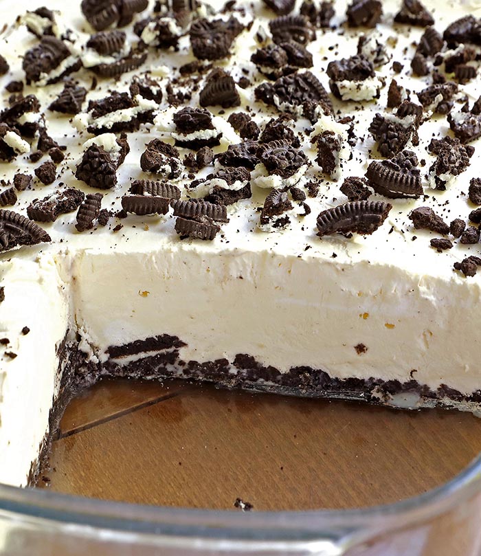 Light, Cool and Creamy Frozen Oreo Dessert is the ultimate oreo treat for any Oreo fan!