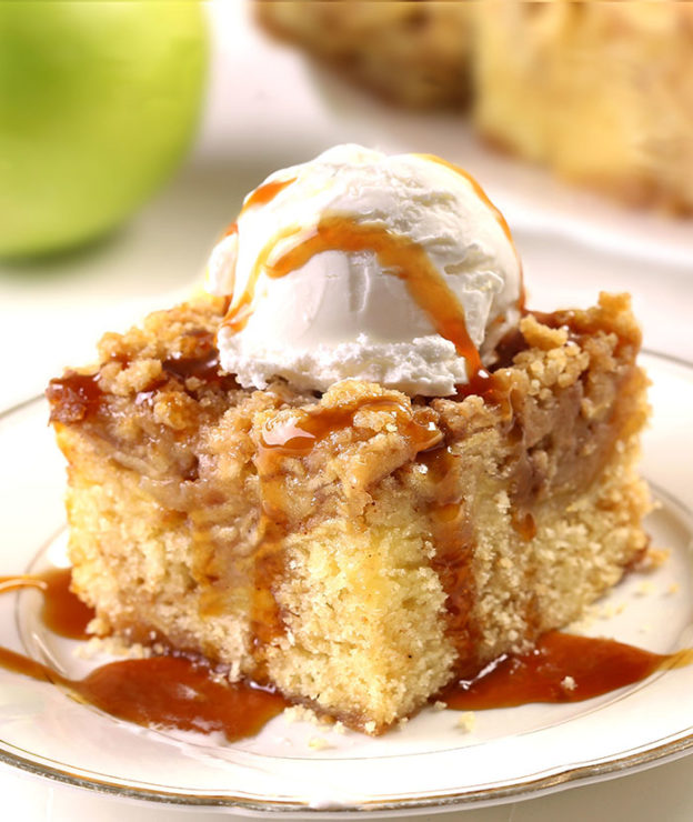 Apple Pie Cake - Cakescottage