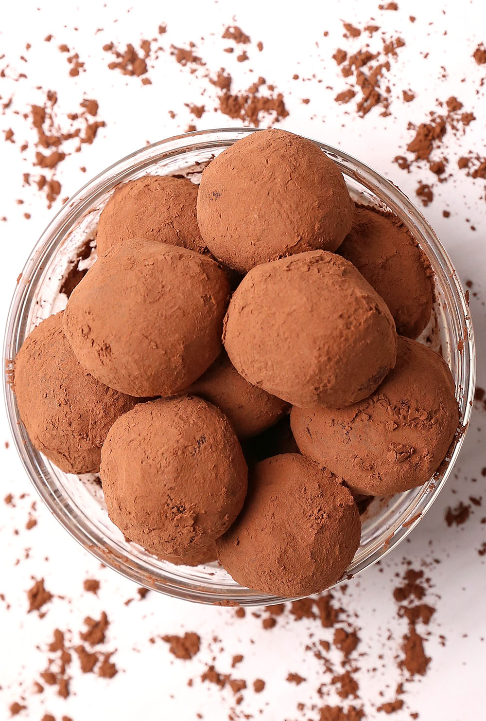 These Mexican Hot Chocolate Balls made with bittersweet chocolate, cinnamon, nutmeg and a hint of cayenne pepper or chili will warm you up this winter! Perfect for Christmas, Valentine’s Day....or a random winter day.