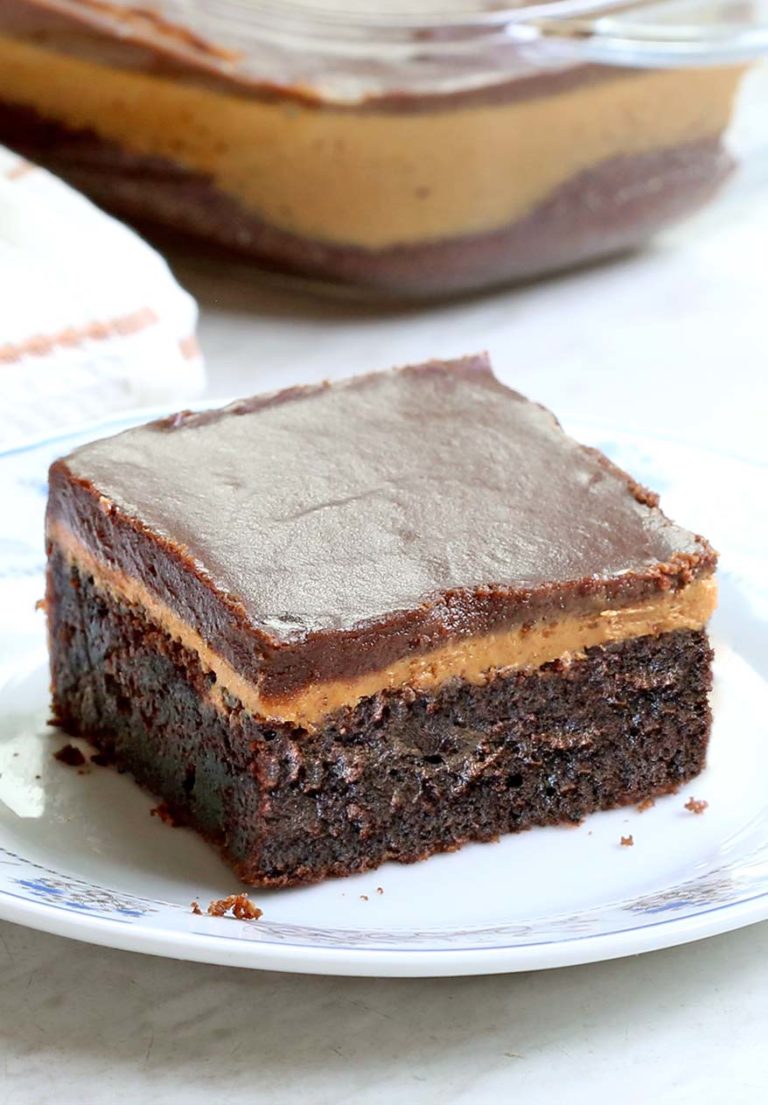 Chocolate Peanut Butter Fudge Cake