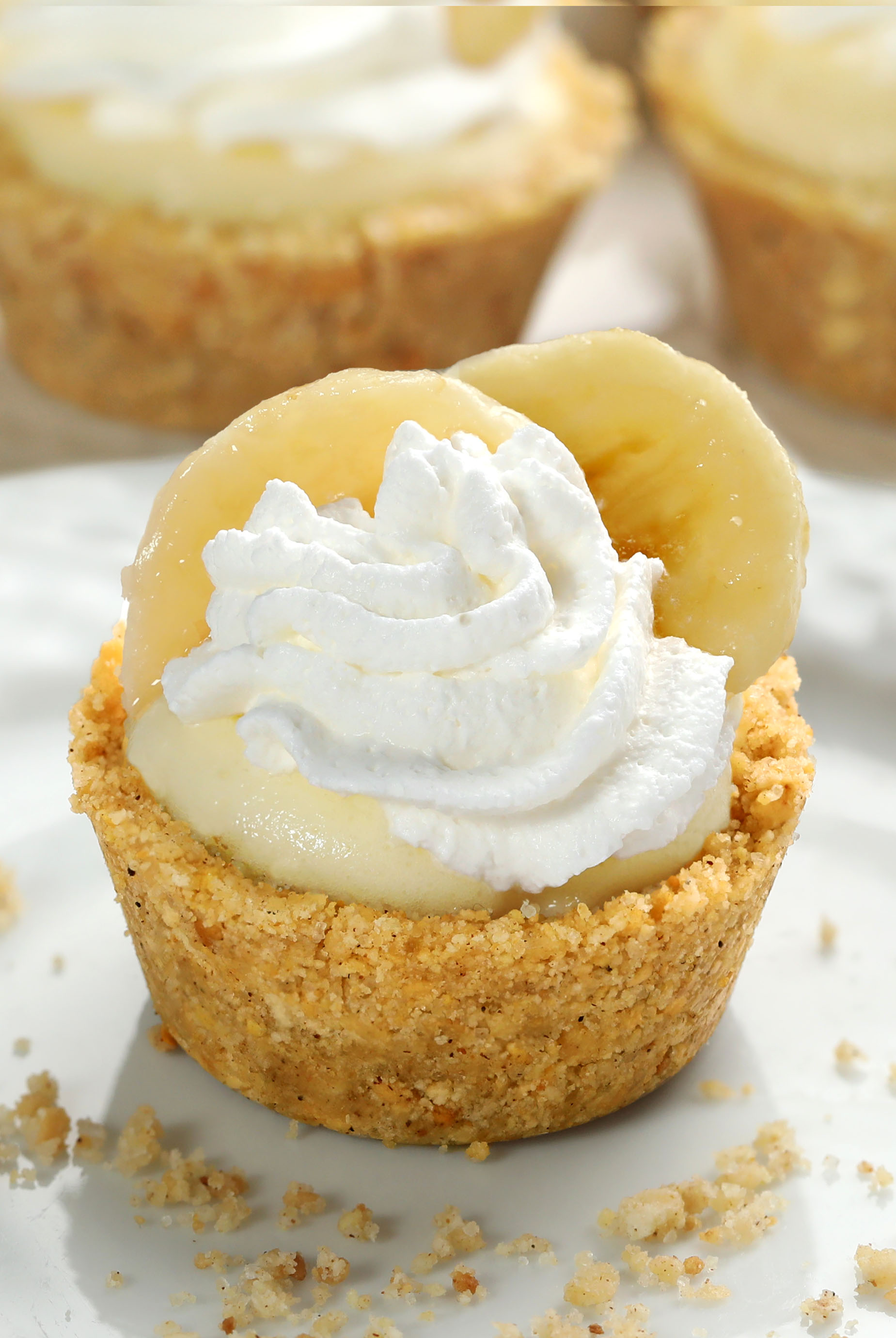 Love banana cream pie?These Banana Cream Pie Bites are the perfect mini version—with a baked vanilla wafer crust and creamy banana pudding filling!